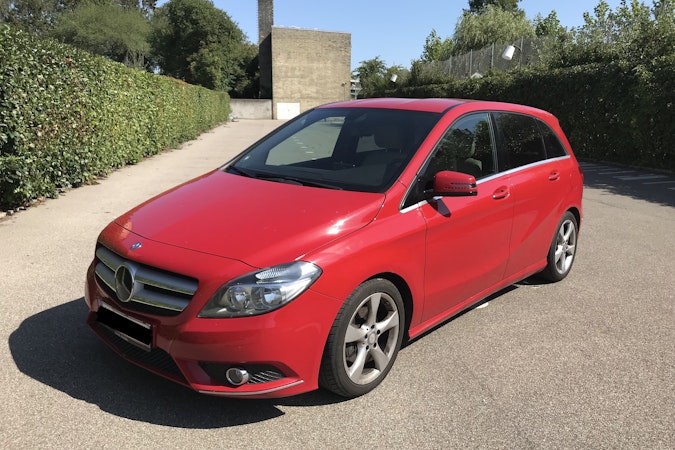 View Lej Bil For En Dag Background