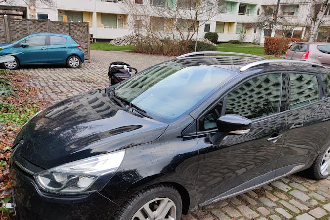Billig billeje af Renault Clio SW nær 2200 København.