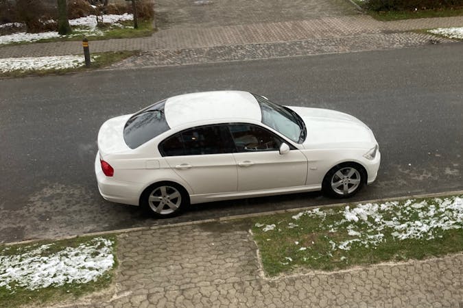 Billig billeje af BMW 3 Series nær 6700 Esbjerg.