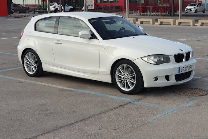 Alquiler barato de BMW X1 cerca de  Burjasot.