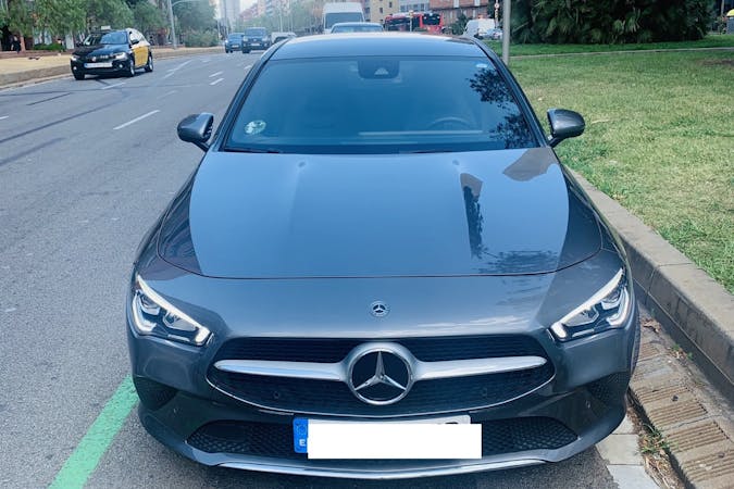 Alquiler barato de Mercedes CLA Coupe con equipamiento Navegación GPS cerca de  Barcelona.
