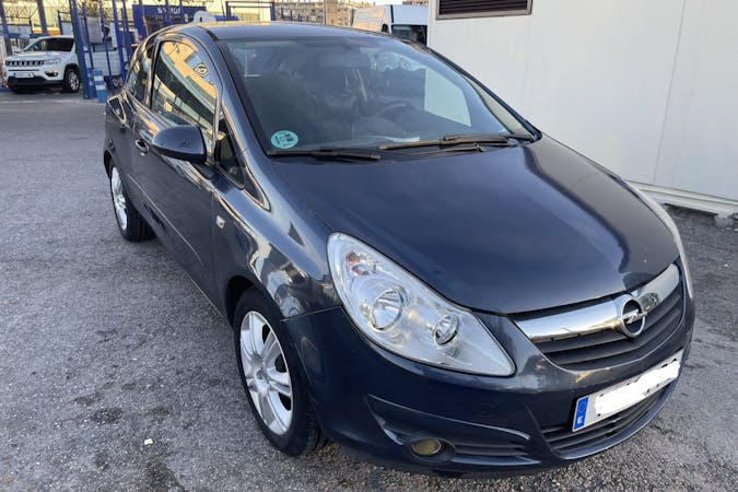 Alquiler barato de Opel Corsa cerca de 28018 Madrid.