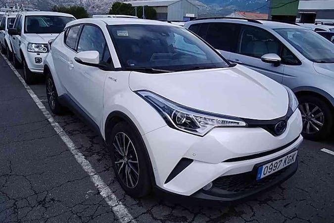 Alquiler barato de Toyota C-HR con equipamiento Fijaciones Isofix cerca de 28019 Madrid.