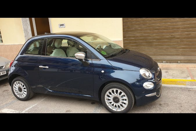 Alquiler barato de Fiat 500 con equipamiento Bluetooth cerca de 46185 La Pobla de Vallbona.