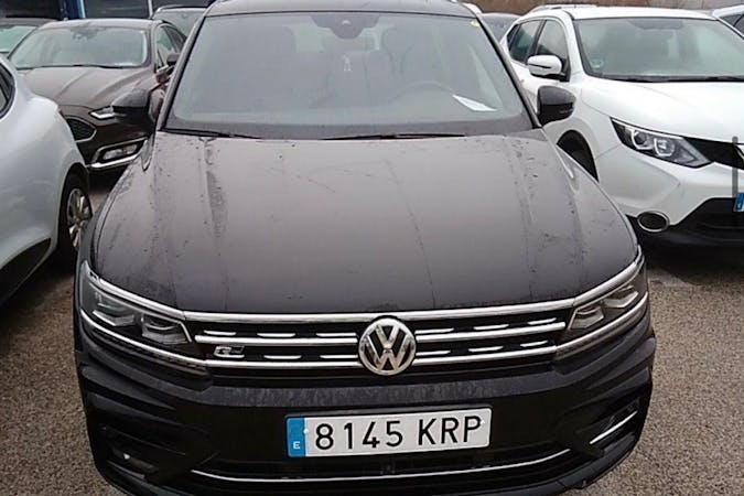 Alquiler barato de Volkswagen Tiguan con equipamiento Navegación GPS cerca de 48007 Bilbo.