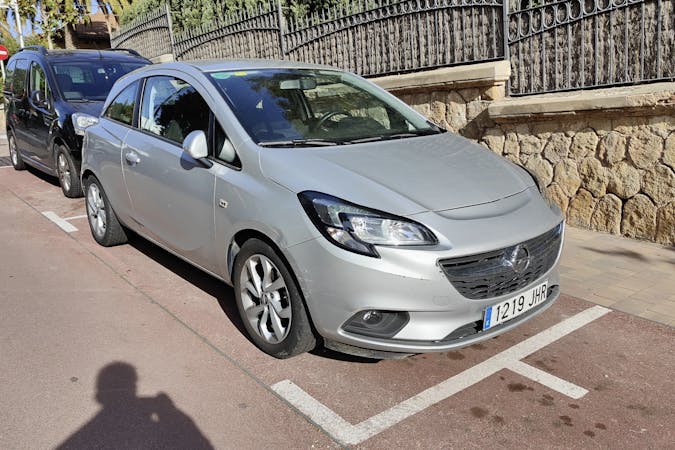 Alquiler barato de Opel Corsa cerca de 08960 Sant Just Desvern.