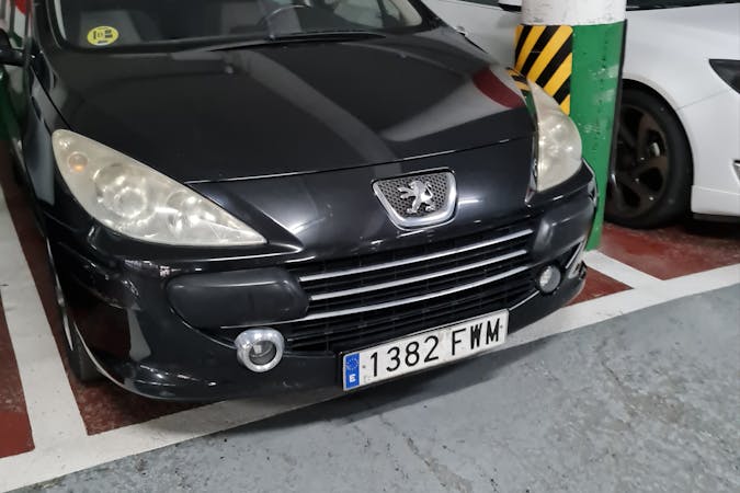 Alquiler barato de Peugeot 307 con equipamiento Fijaciones Isofix cerca de 08907 L'Hospitalet de Llobregat.