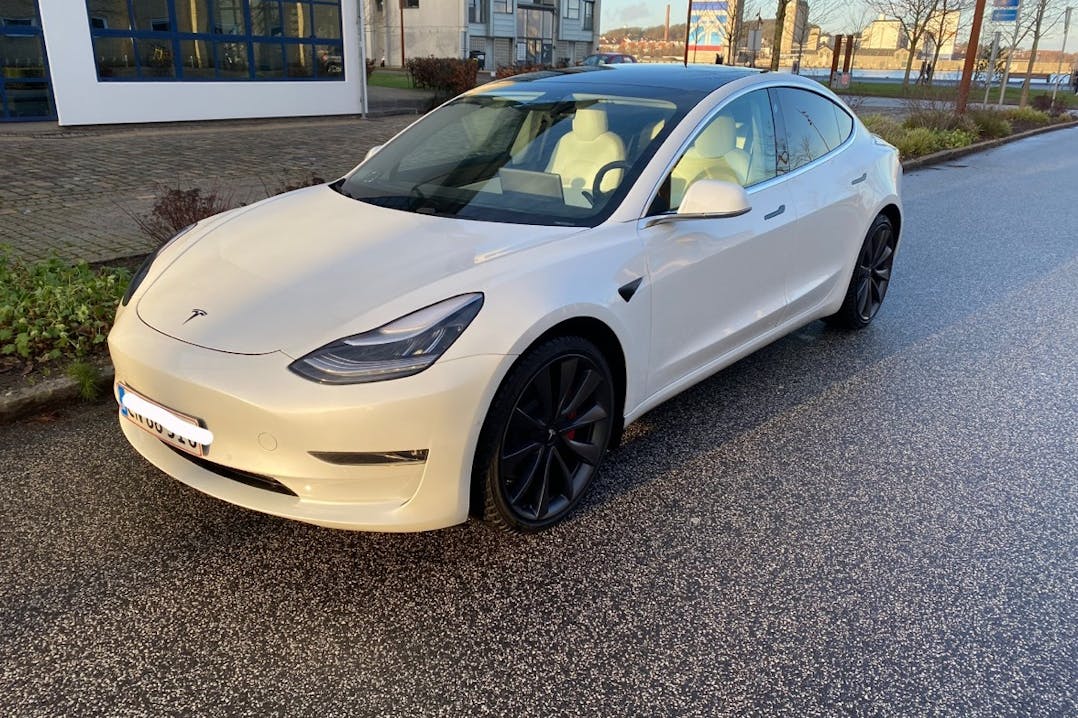 dollar Diktere Fæstning Lej en Tesla Model 3 Performance fra morten i Aalborg for 640 kr/dag med GoMore dollar Diktere Fæstning Lej en Tesla Model 3 Performance fra morten i Aalborg for 640 kr/dag med GoMore